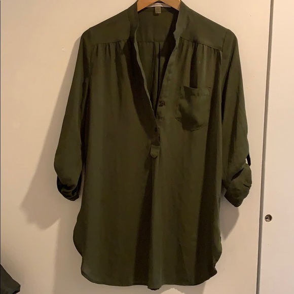 COPY - Women’s Hawthorn Green Popover Pocket Blou… - Picture 1 of 1